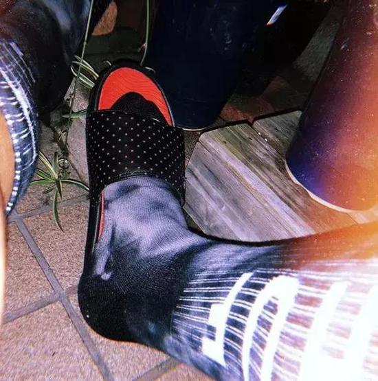 男人帮 穿好袜子 几百块的球鞋也能穿出上万的感觉