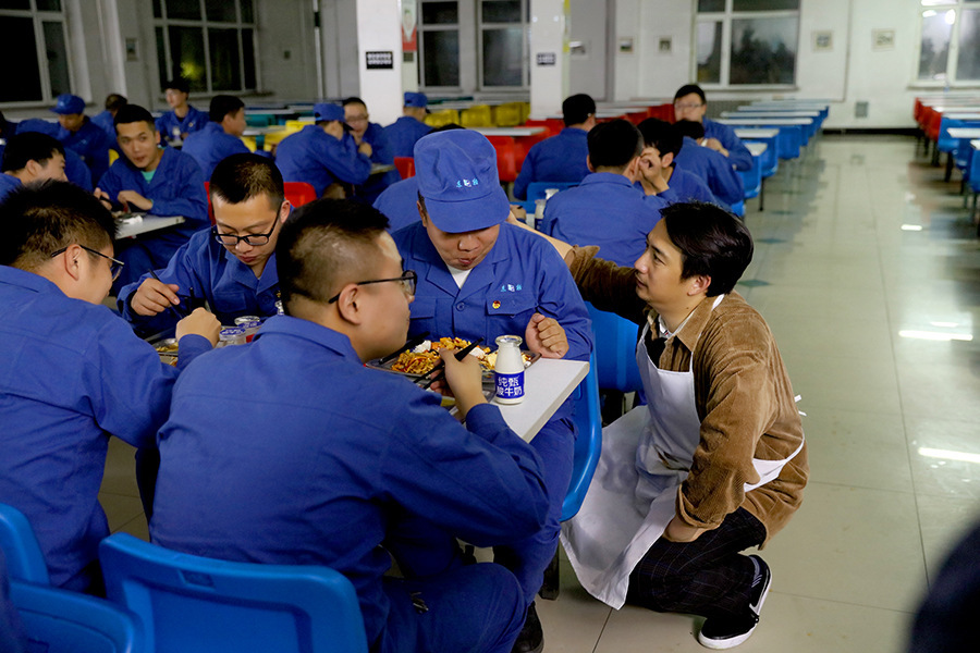 《极限挑战》催泪演绎“这就是爱” 致敬时代传递温暖力量